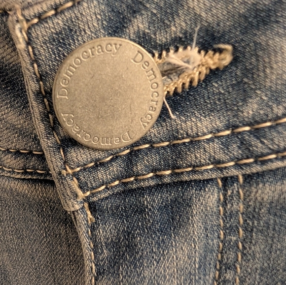 Light Blue Distressed Women Jeans - Picture 6 of 9